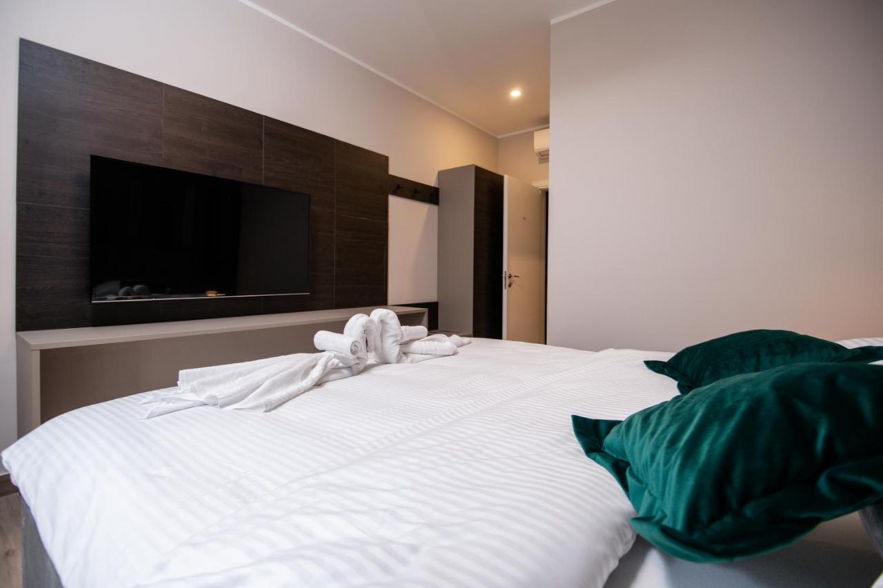 Deluxe Apartments & Rooms Revis リエカ エクステリア 写真